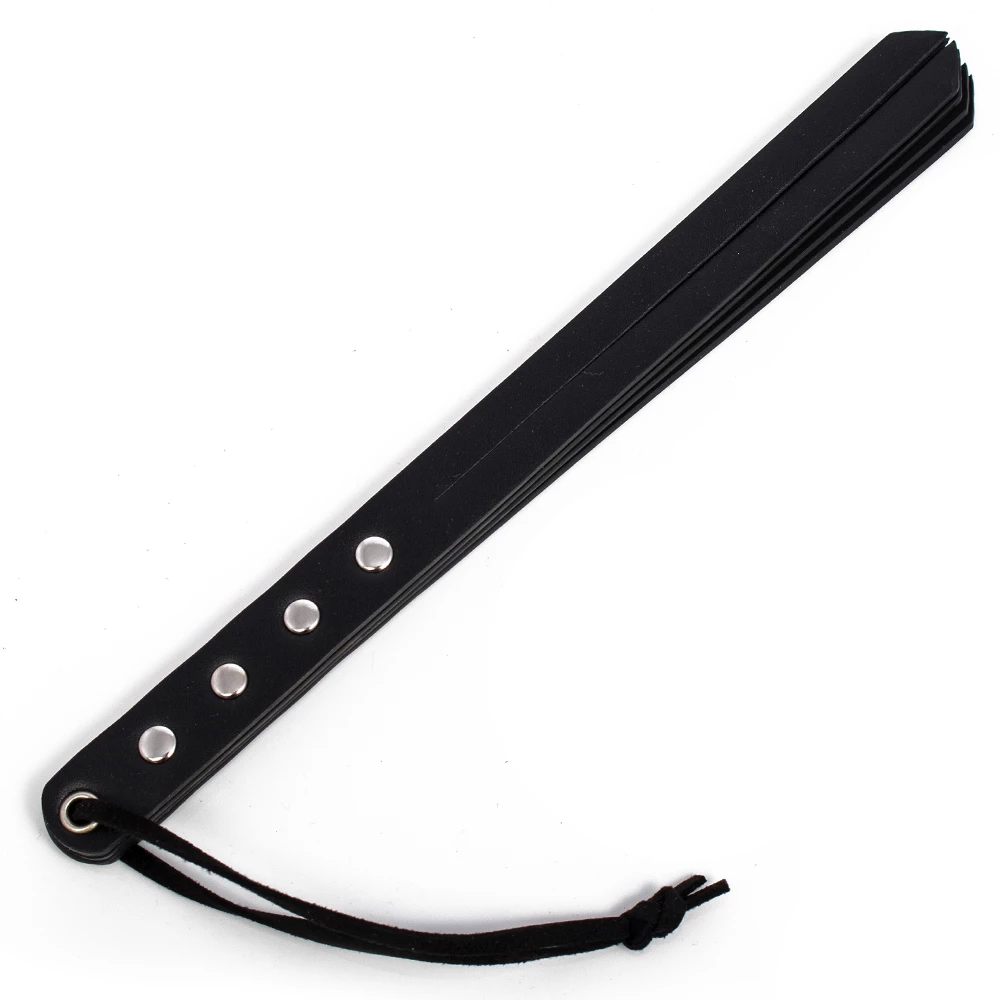 Short But Sinful Faux Leather Flogger - 11 Inch